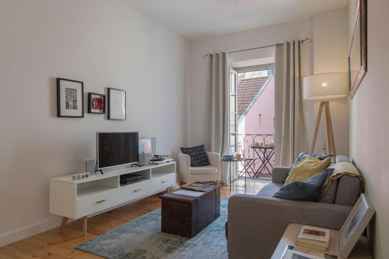 Lovelystay - Sunny Flat W/ Balcony Overseeing Graca And River Lejlighed *