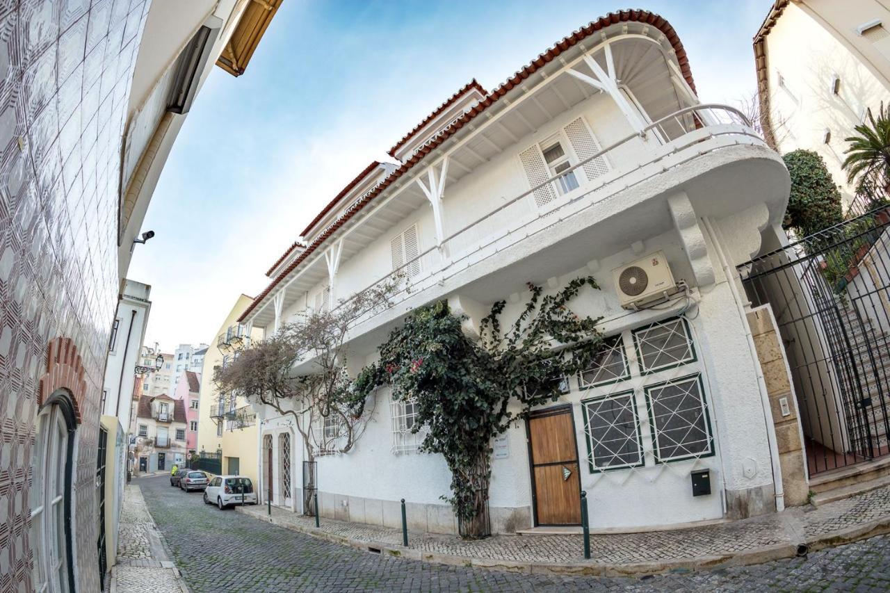 Lovelystay - Sunny Flat W/ Balcony Overseeing Graca And River Lejlighed *