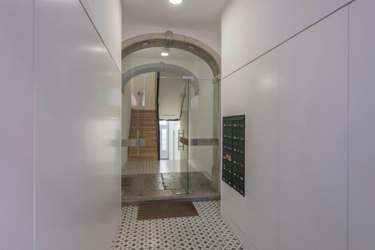 Lovelystay - Sunny Flat W/ Balcony Overseeing Graca And River Lejlighed *