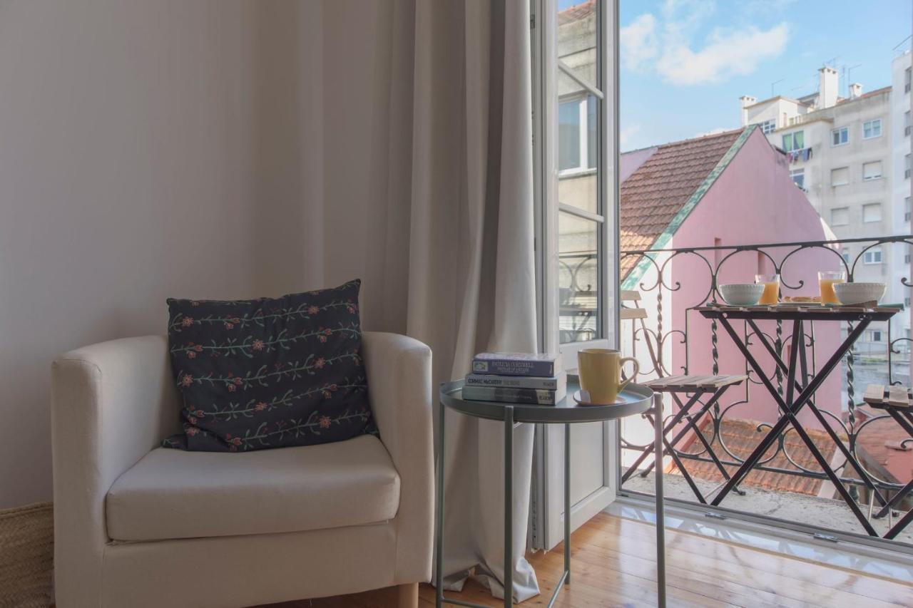 Lovelystay - Sunny Flat W/ Balcony Overseeing Graca And River * Lisboa