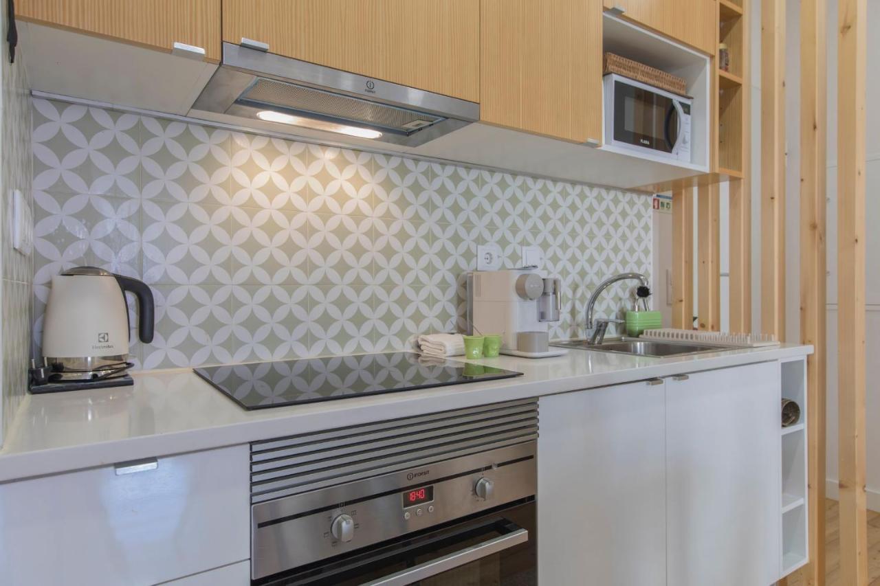 Lovelystay - Sunny Flat W/ Balcony Overseeing Graca And River Lejlighed *
